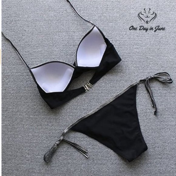 NWOT Yknktstc MD Black & Blue Shimmer Lined Detail Push Up Bra Padded Bikini Top - Picture 2 of 5